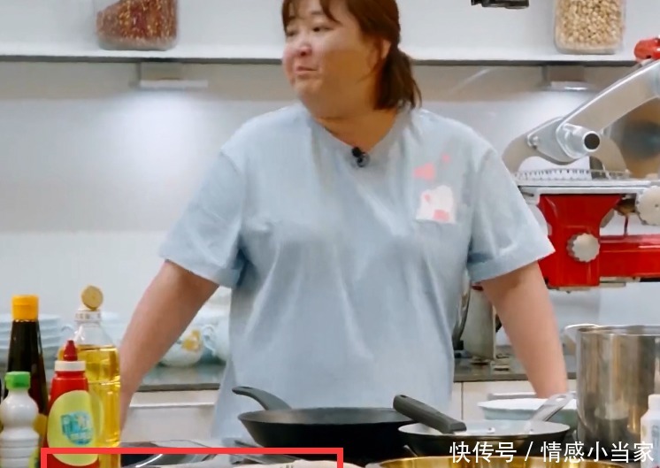 鞠婧祎选择|鞠婧祎硬凹不会做饭人设,贾玲无情补刀,一点不给面子