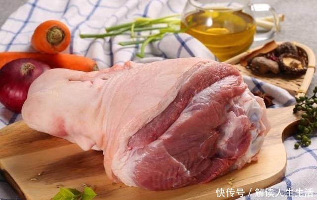 春节|春节学做猪肘子,只需要一腌一煮,肥而不腻入味不散