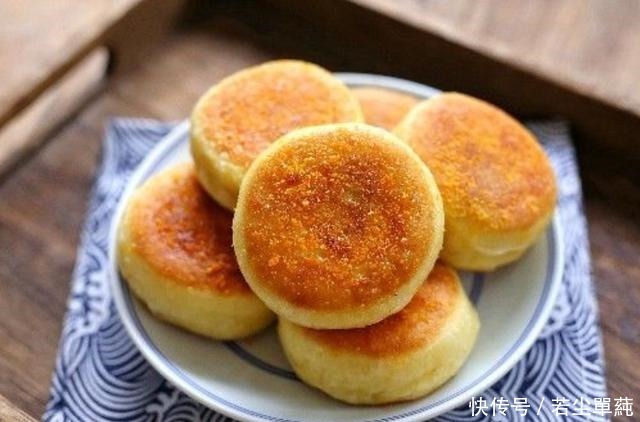 面团|全程详细讲解做面包,不用烤箱也能做,外皮酥脆里面软绵