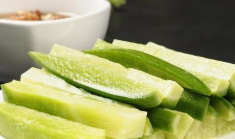 当天|腌萝卜条,别只会加盐,学会一招,萝卜条脆爽入味,当天腌当天吃