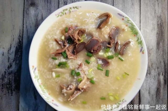 父亲|鸭仔粥,一只鸭子在人类饭桌上,最后的呈现