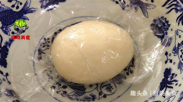 发面|家常版葱花鸡蛋饼,不发面不烫面,简单几步,酥软好吃,凉了不硬