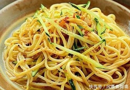 吃起来|天热做凉面,面条千万别过凉水!学会这一招,凉面立马变得更好吃