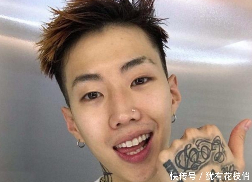 朴宰范|新说唱迟迟不见朴宰范,粉丝骂节目溜粉,今进场却惹骂声一片?