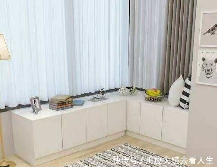  美观|小户型装修，阳台只晾衣服太浪费？不妨装个地柜，美观又实用