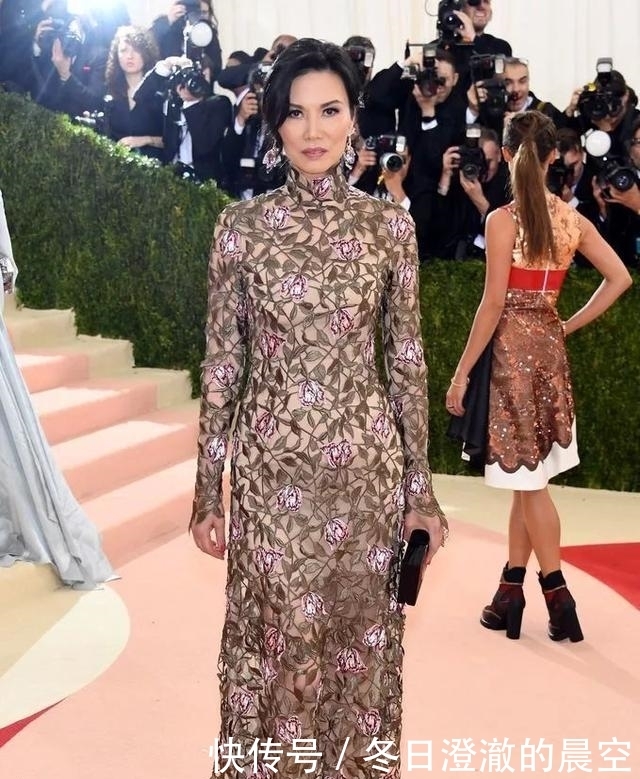 刚刚开始|女儿躺赚270亿？净身出户的邓文迪，真正的野心刚刚开始