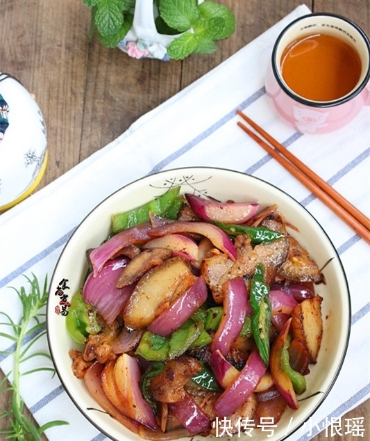 洋葱|父亲总是馋这菜,香辣下饭,烹调不放一滴油,每次早早就光盘