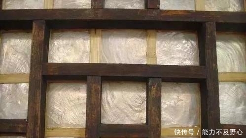  外人|中国古代根本没有玻璃，只有简单的窗户纸，如何防止被外人偷窥？