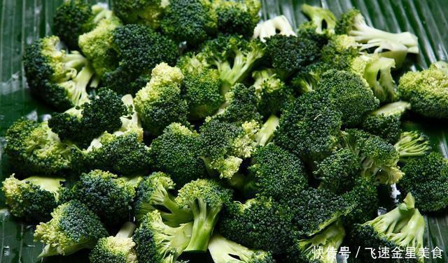 蔬菜焯水|炒菜前这几种蔬菜要焯水,为了家人健康,不要省略这一步