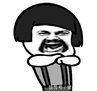 智商|《新闻联播》结尾, 主持人整理稿件原因曝光, 网友: 智商被辗轧!