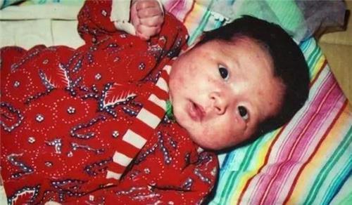 路安邦|老人垃圾堆捡一弃婴,辛苦抚养16年成妙龄少女,如今却已失去笑容