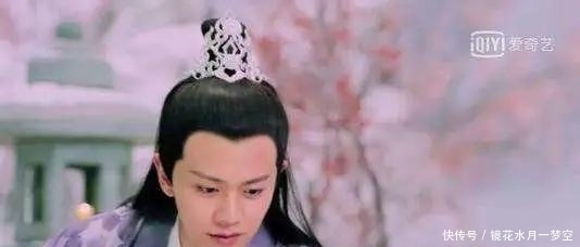  王一博|易烊千玺和周冬雨在一起工作吗？朱一龙团队正在踩王一博吗？邓伦