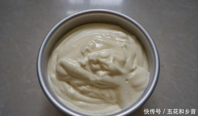 芒果|女儿生日说要吃慕斯蛋糕,我给她做了可爱的卡通蛋糕,她开心极了