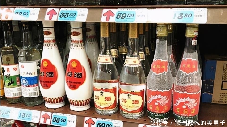 货架|5种“价格低廉”白酒,在货架无人问津,只有行家才喝,口感不比茅台差