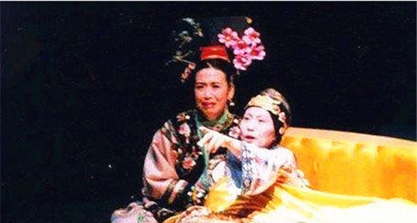 痛不欲生|慈禧让宫女试穿一款鞋，宫女穿后痛不欲生，现在却成了女子的最爱