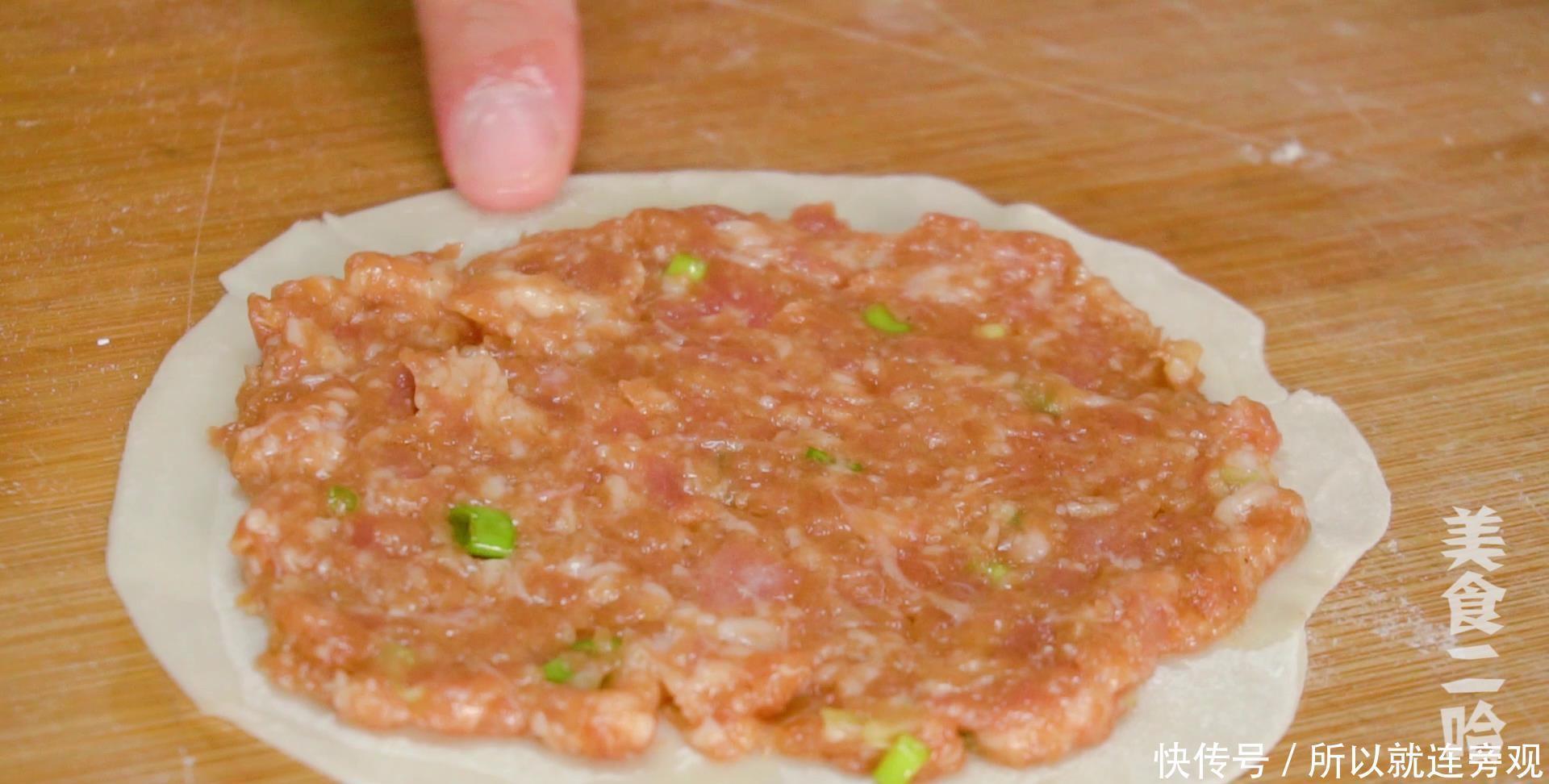  懒人|烙肉饼时，试试这个懒人做法，不用和面，松软千层香得流油