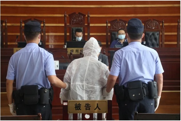 确诊为新|这名新冠肺炎患者，被判两年！