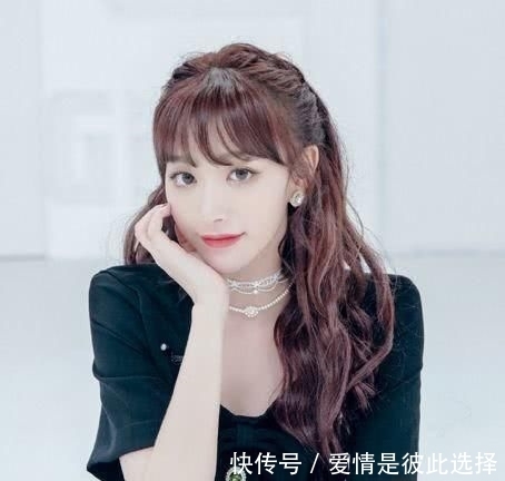 狂赞|Ella狂赞、Lisa尖叫,97年的她未免太飒了!