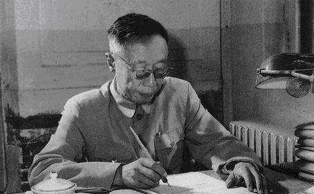 溥仪|末代皇帝溥仪年少时很顽劣,喜欢虐待太监,只有此人能管束他!