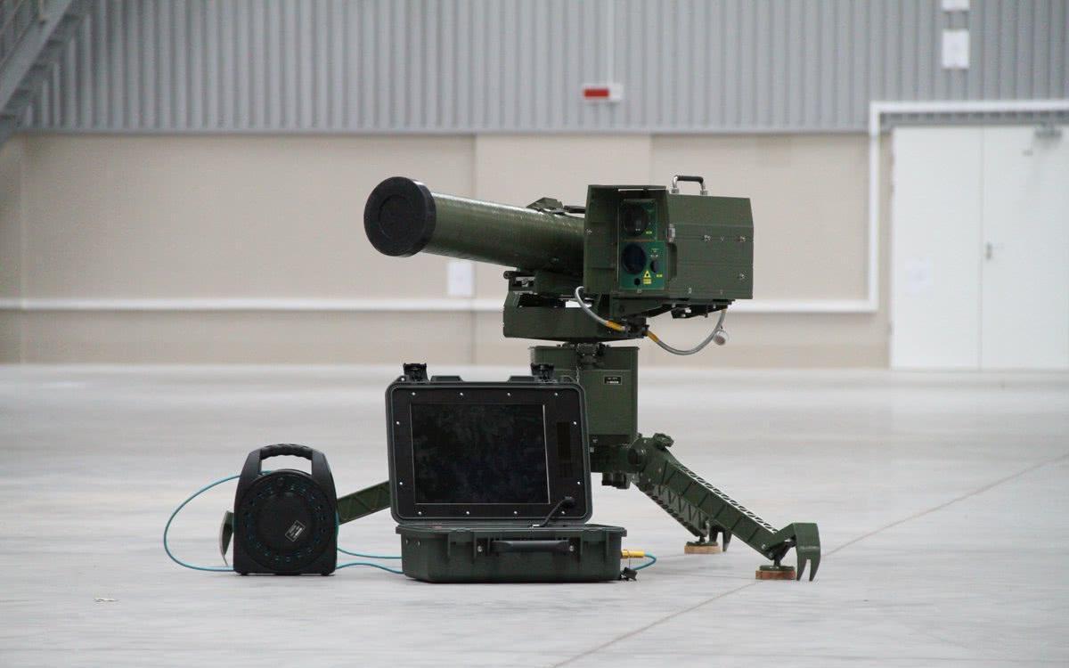 精准|国产单兵导弹,一名士兵可携带六枚,精准打击敌方狙击手