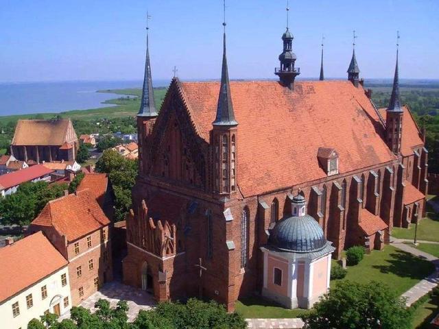  竟是|考古学家找到了哥白尼的遗骨，经过人脸技术的复原，他竟是这模样