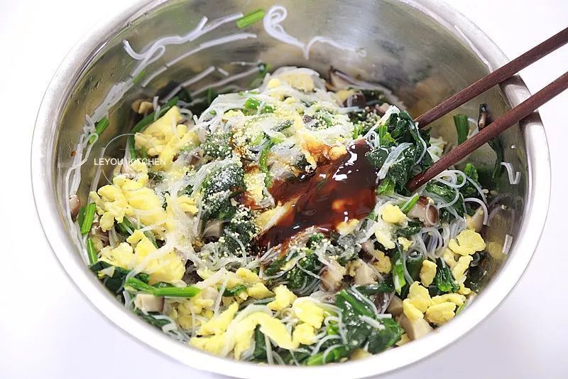 静置|在家做馅饼,和面很重要,照着做馅饼皮薄馅大,放凉了也软软的