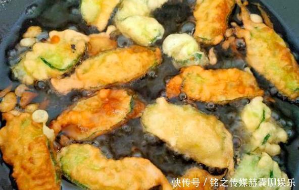  另类|黄瓜别只会凉拌着吃了，教你个“另类”的做法，香脆可口，真好吃