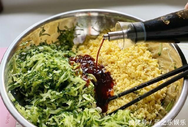 七月|七月吃饺子,试试这馅儿,2块钱1斤,比韭菜鲜,比牛肉香