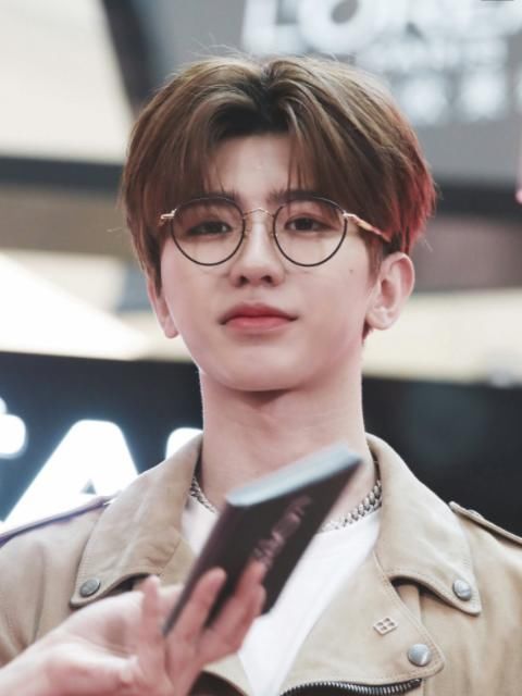 泪目|百分九闪现《跑男》,谁注意到蔡徐坤的反应李晨5字令粉丝泪目