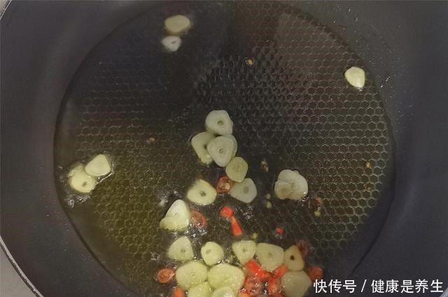关键|炒鱼香土豆丝,关键在鱼香汁的比例,掌握好做出来和饭店一个味
