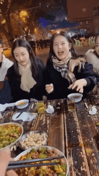 搞笑|搞笑GIF趣图：这是身上没一点伤，全伤到脑子上了