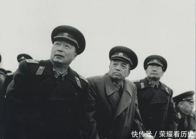 代表团出|1959年，德国领导人提出一个请求，彭元帅听后沉默许久，摇头苦笑