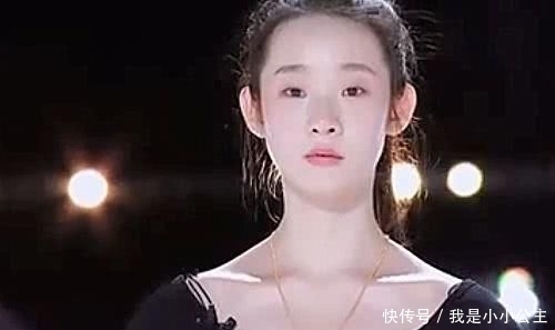 表情|张艺凡首次唱歌,鹿晗震惊,网友:不愧是“二公主”!