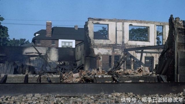  黑人|1967年底特律暴乱：美国总统派军队镇压，43人死亡，7200人被捕