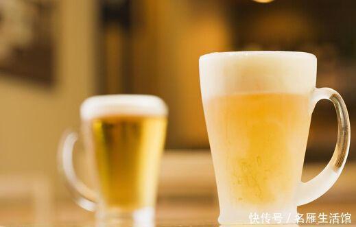 不想|当天的啤酒剩不少,不想扔就这样利用,很多家庭只会用来浇花