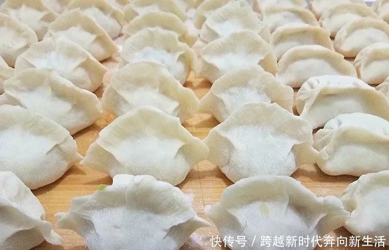 清爽|三伏天,多给家人吃饺子,清爽不腻,护脾胃营养好,一盘吃不够