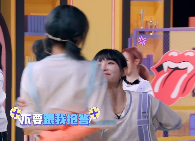  好看|“喻言捕雪，佳琪答题”，THE9这期团综很好看，但谢可寅累了