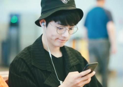 节目|蓝台妥协了《青春环游记2》公开第2期阵容,肖战被小沈阳顶替