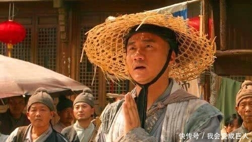 性命|朱元璋问方丈：“朕也需要下跪吗？”方丈回8个字，救了全寺人性命！