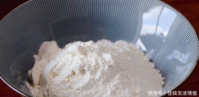 详细|想吃馓子不用买,教你详细做法和比例,咸香酥脆,小时候的味道