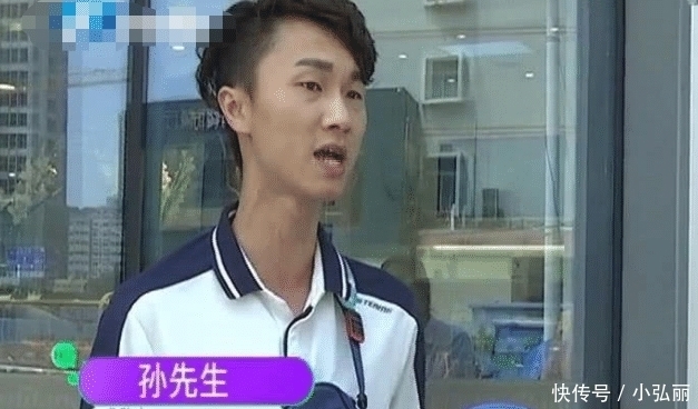 孙先生|男子带女友吃大虾,点好餐付了款,出去买杯奶茶的时间不让进了?