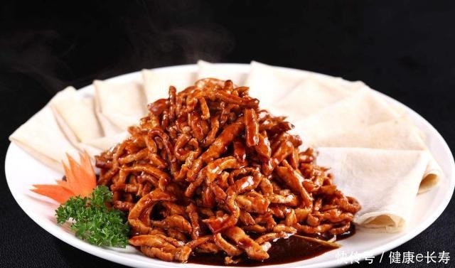 简单|京酱肉丝,口感丰富,制作简单,色泽诱人,让人看着食欲大开!
