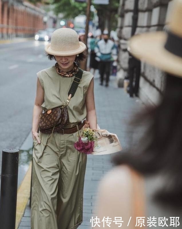 女人|女人到了50岁后，拒绝“妈妈装”，学三木妈妈这3种优雅知性穿搭