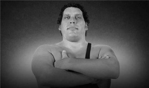  透出|他一口气喝73升啤酒，15年打遍摔跤界无敌手，结局却透出心酸