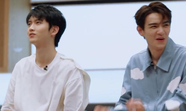  评价|赵薇听到“配角脸”生气，杨紫曾被宋丹丹劝退，配角脸赵丽颖逆袭