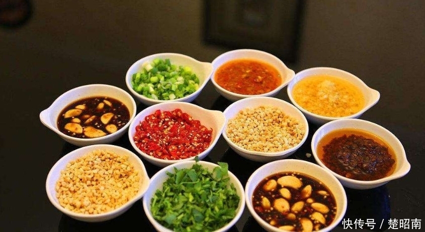 吃火锅|让火锅店老板另眼相看的几种蘸料配方,吃火锅必备!