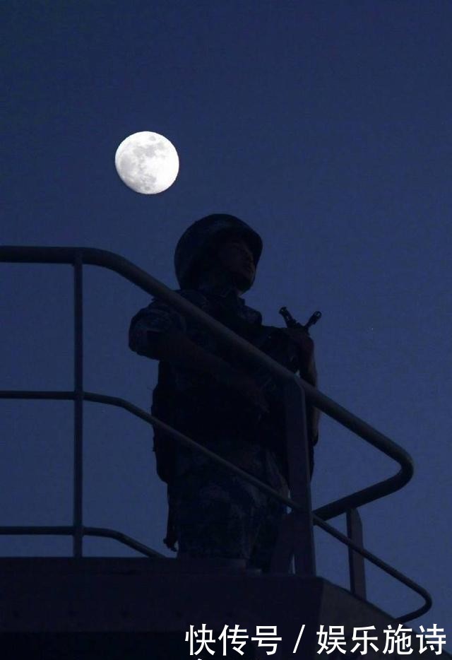 天涯共此时|天涯共此时!海军护航官兵在亚丁湾拍的月亮