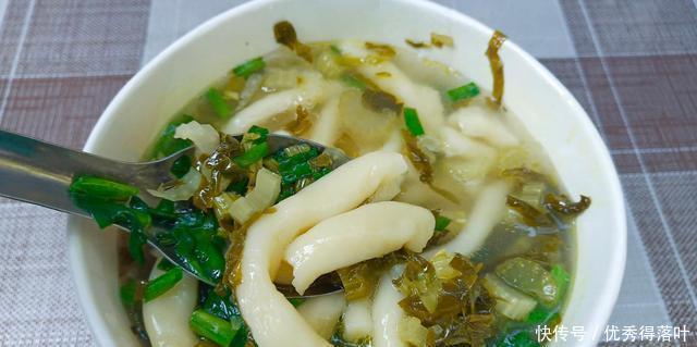 爽滑|这家浆水鱼鱼酸辣味道突出,口感爽滑筋道,风味十足