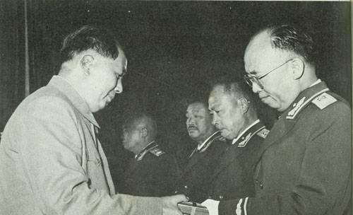 罗荣桓|小兵让罗荣桓坐粪车去沈阳，罗帅坦然接受，知道其身份后小兵慌了