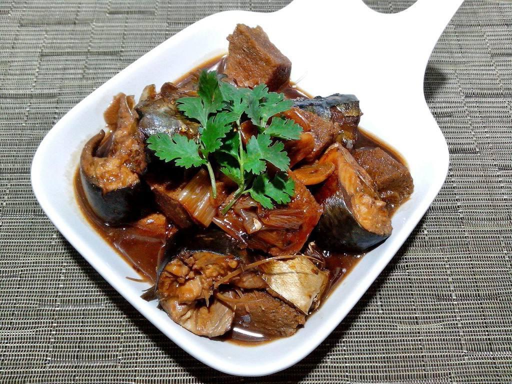 鱼肉|炖鱼时,加酒加醋去腥是大错特错!教你特好吃做法,上桌就抢光